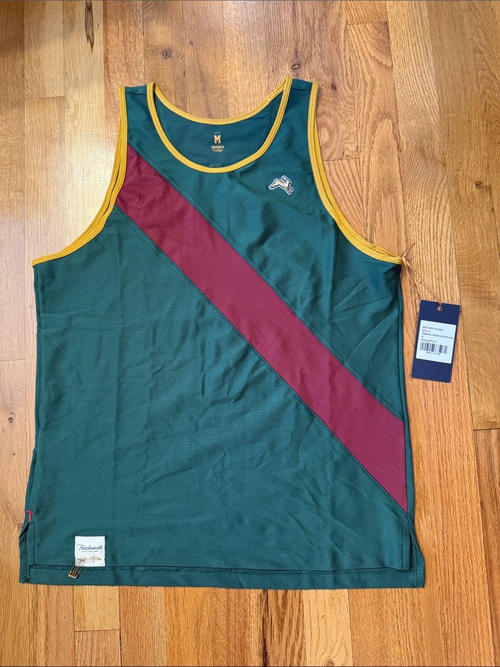 BNWT tracksmith van cortlandt singlet running men’s medium